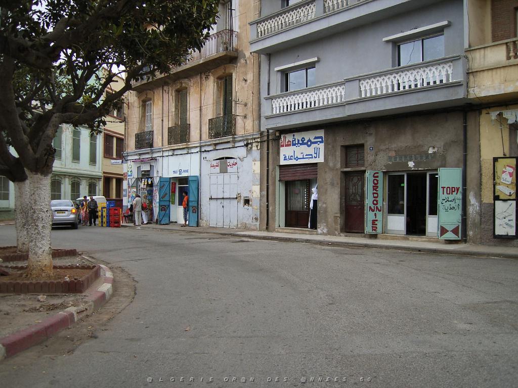 020-ORAN-Juin06-place Noiseux.jpg - Unicode